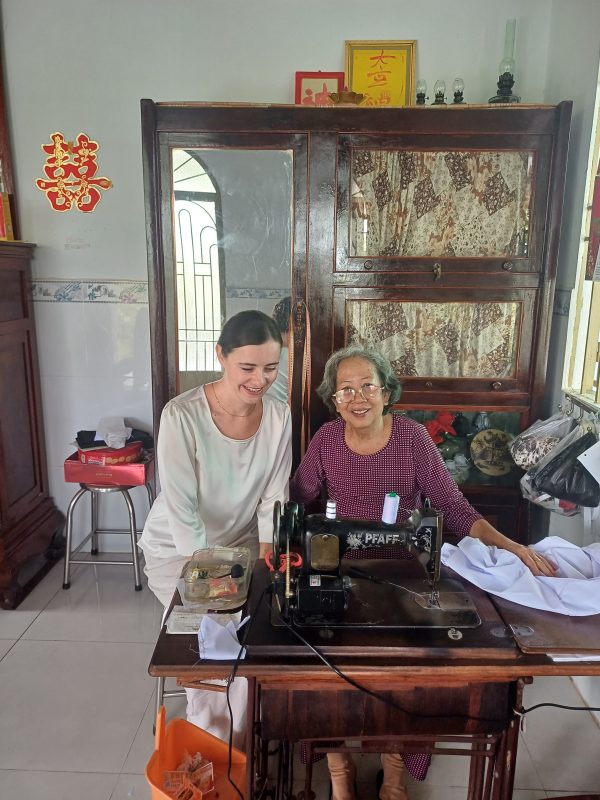 Tailoring cloth at home